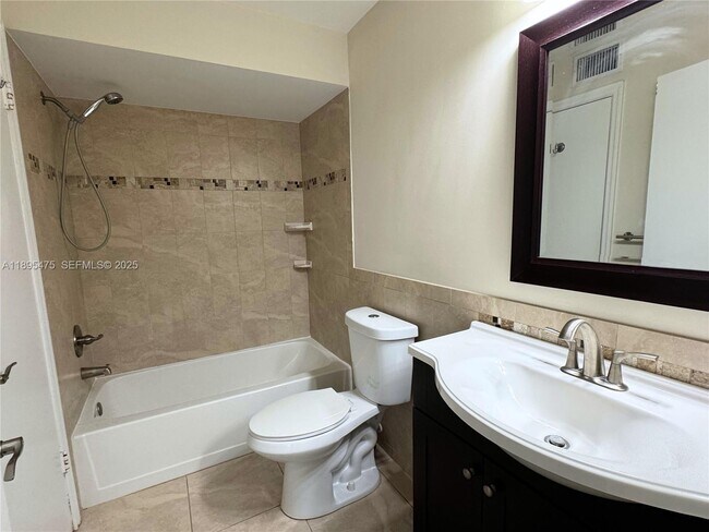 Building Photo - 2926 S University Dr