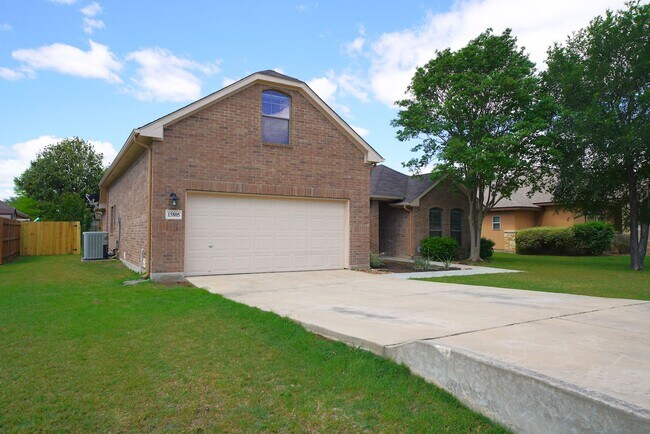 Building Photo - Move-In Ready Property Now Available in Se...