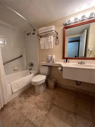 Building Photo - 19201 Collins Ave