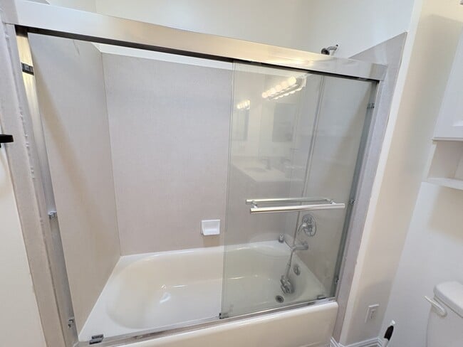 Building Photo - Peppercorn