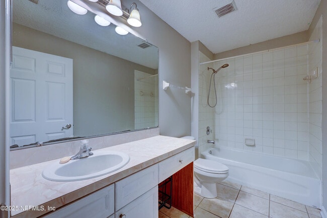 Building Photo - 3382 Chapel Ct