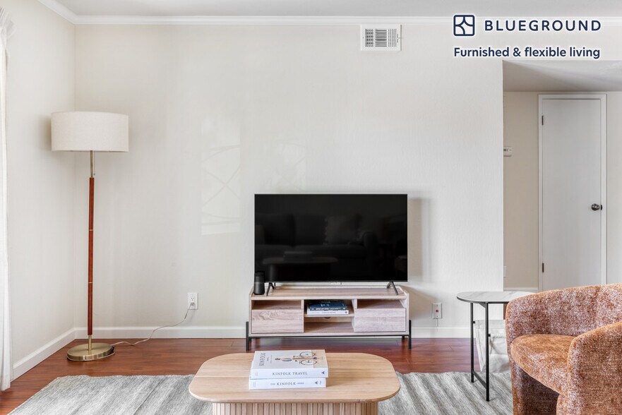 Building Photo - 837 Cowper St