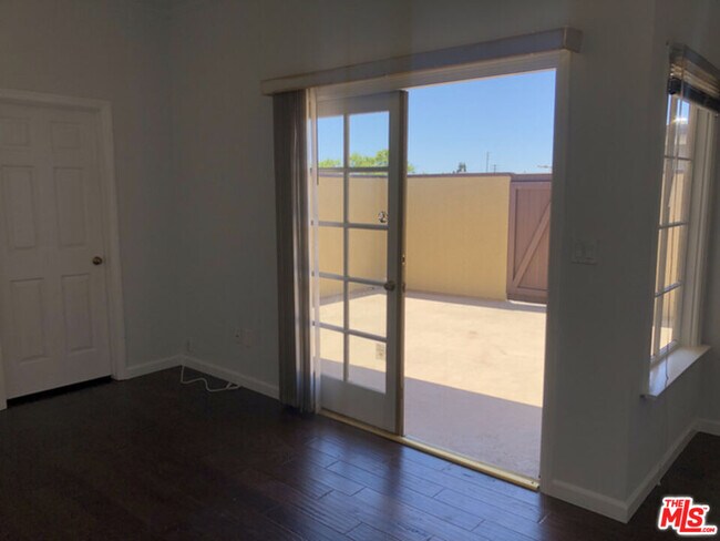 Building Photo - 1406 Camden Ave