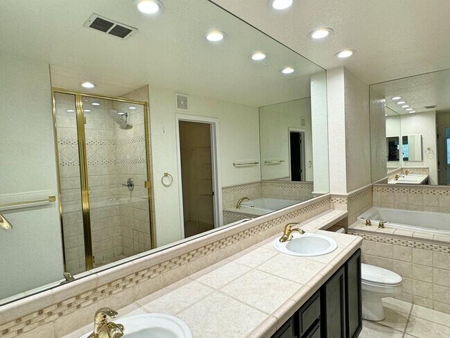 Building Photo - 4271 S Blackhawk Cir