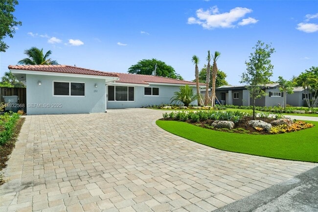 Building Photo - 251 SE 7th St