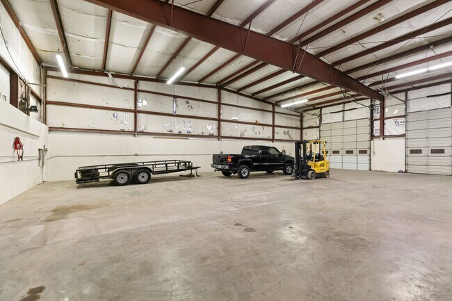 Building Photo - 7302 Domino Ln