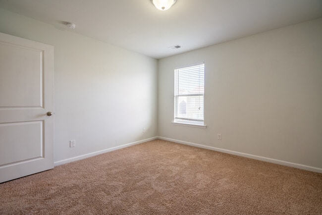 Building Photo - 135 Davila St