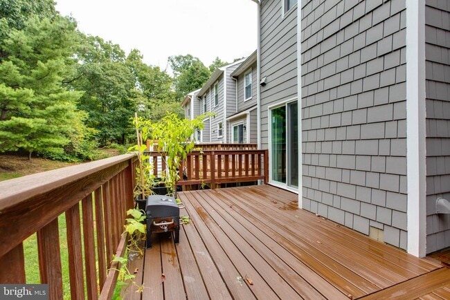 Building Photo - 7717 Heatherside Ln