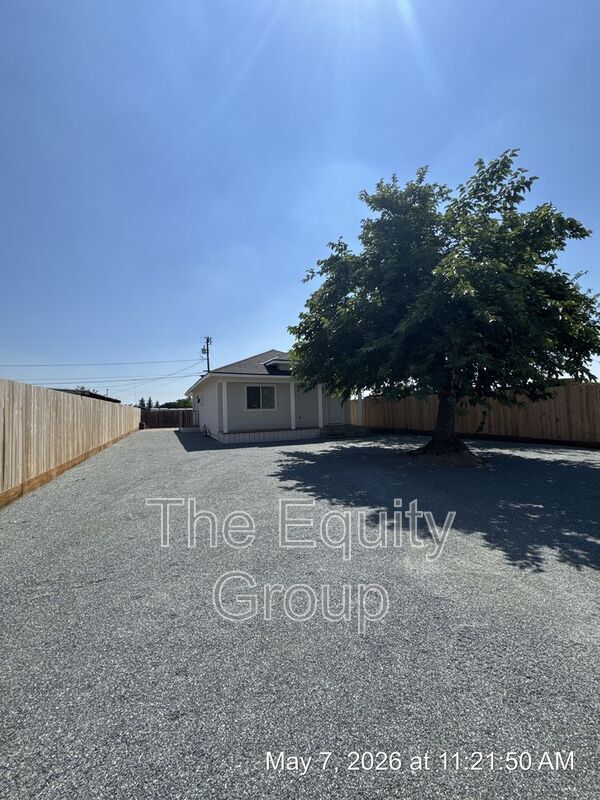 Building Photo - 30566 Ivy Rd