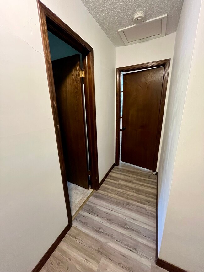 Building Photo - 14731 E 96th St N