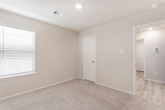 Building Photo - 445 Camas Creek Ln