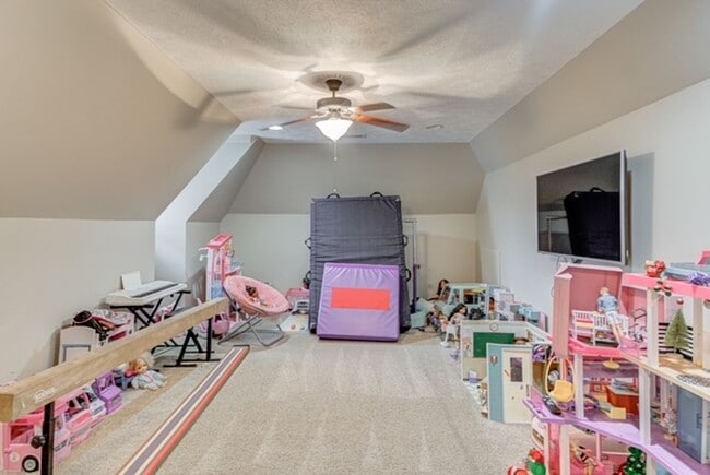 Building Photo - Winslow Cove Furnished Executive Estate with Pool