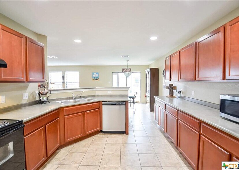 Building Photo - 9147 Sage Loop Ct