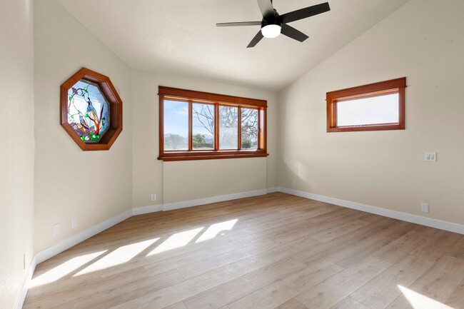 Building Photo - 8850 Rocky Canyon Rd