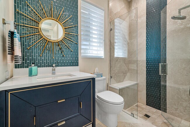 Building Photo - 1212 Hillsboro Mile