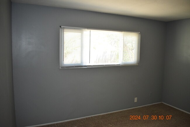 Building Photo - 330 Bald Pate Dr