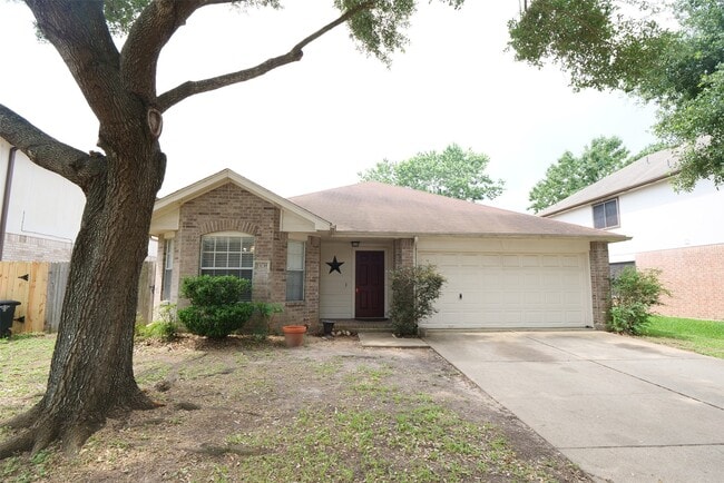 Primary Photo - 23135 N Waterlake Dr