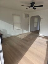 Building Photo - 1305 G St