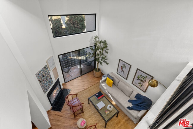 Building Photo - 12000 Goshen Ave