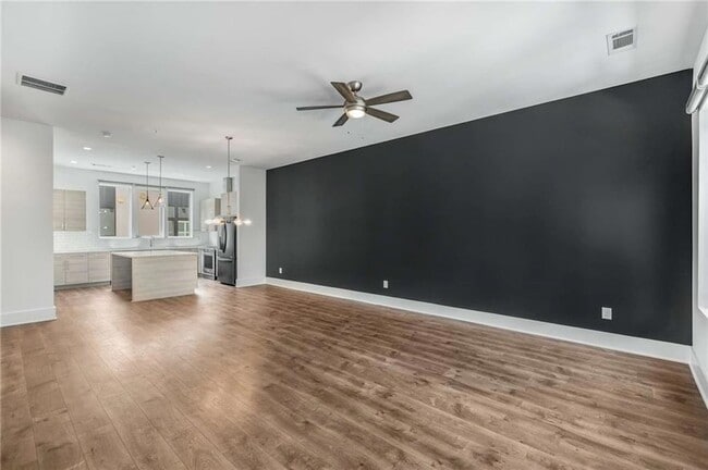 Building Photo - 1225 Chelsea Cir NW