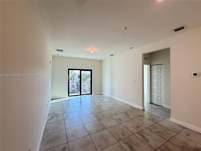 Building Photo - 4640 NW 84th Ave