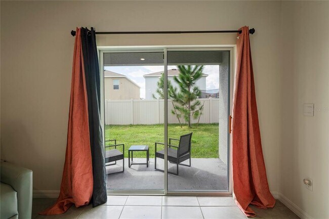 Building Photo - 5675 Chorleywood Ln