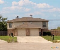Building Photo - 2412 Skylark Cir