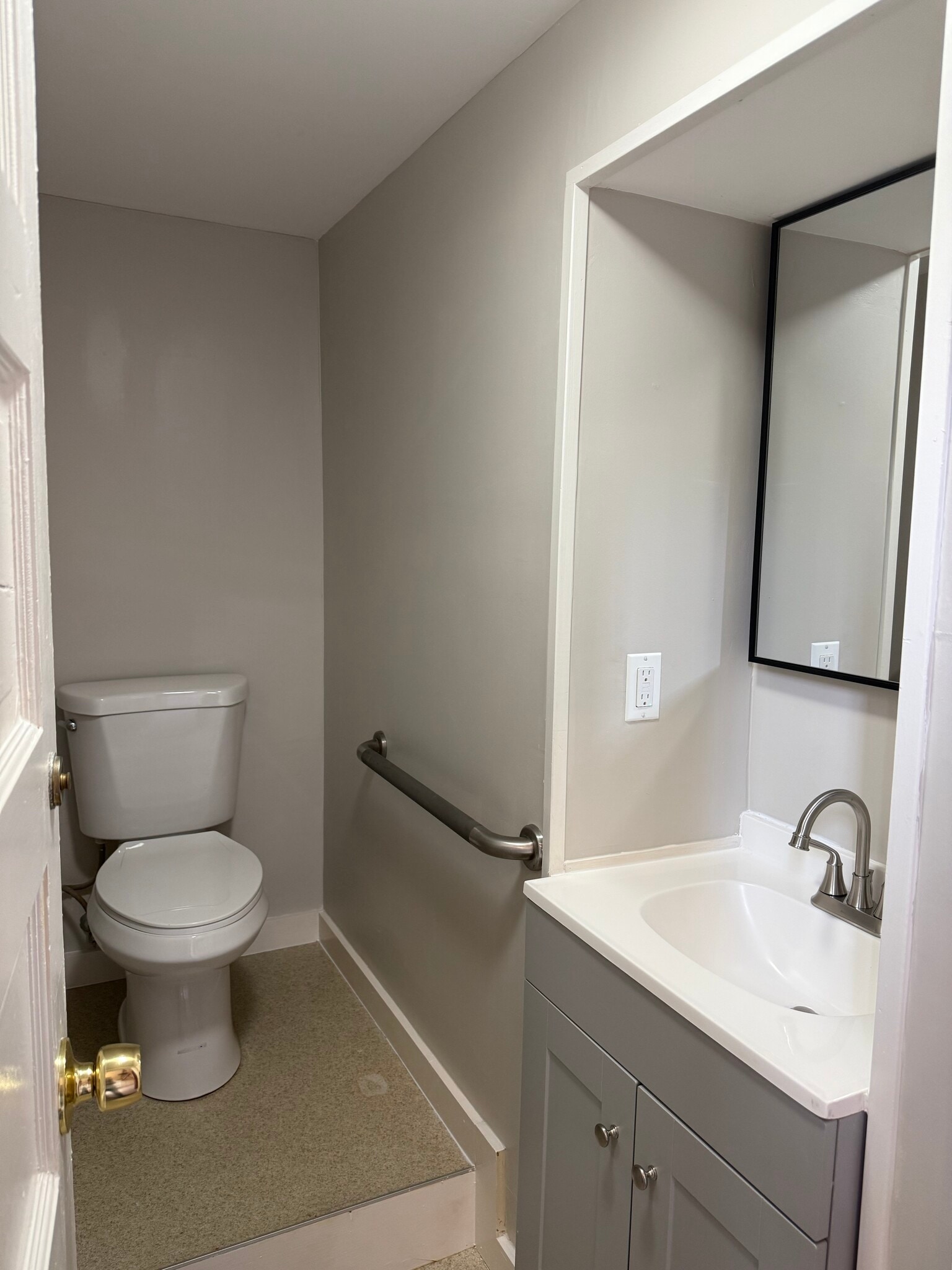 Building Photo - 40 Main St