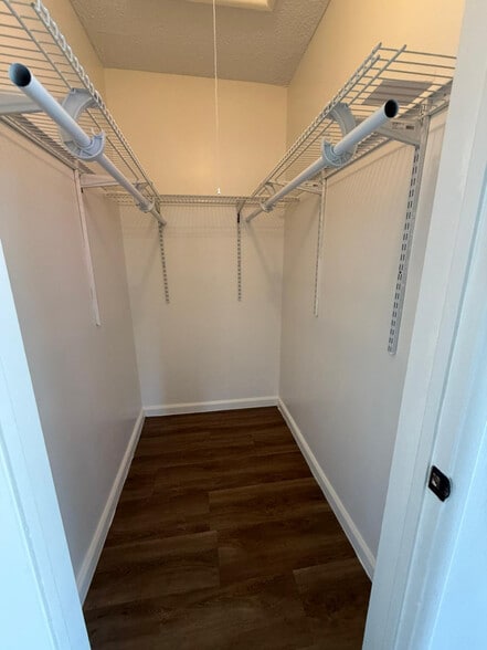 Building Photo - 1339 N Hobart Blvd