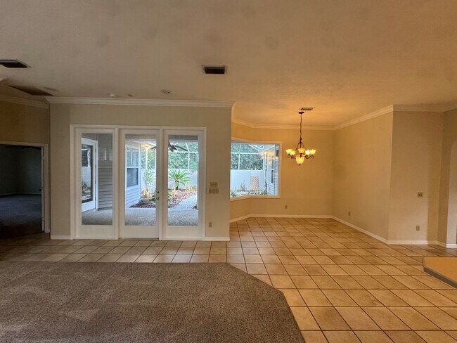 Building Photo - 4404 SW 91st Dr