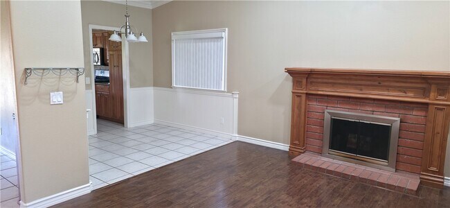 Building Photo - 2283 La Salle Ave