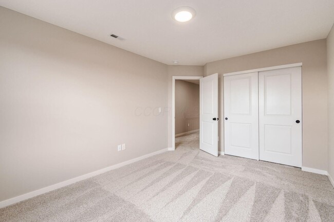 Building Photo - 5478 Dutch Ln