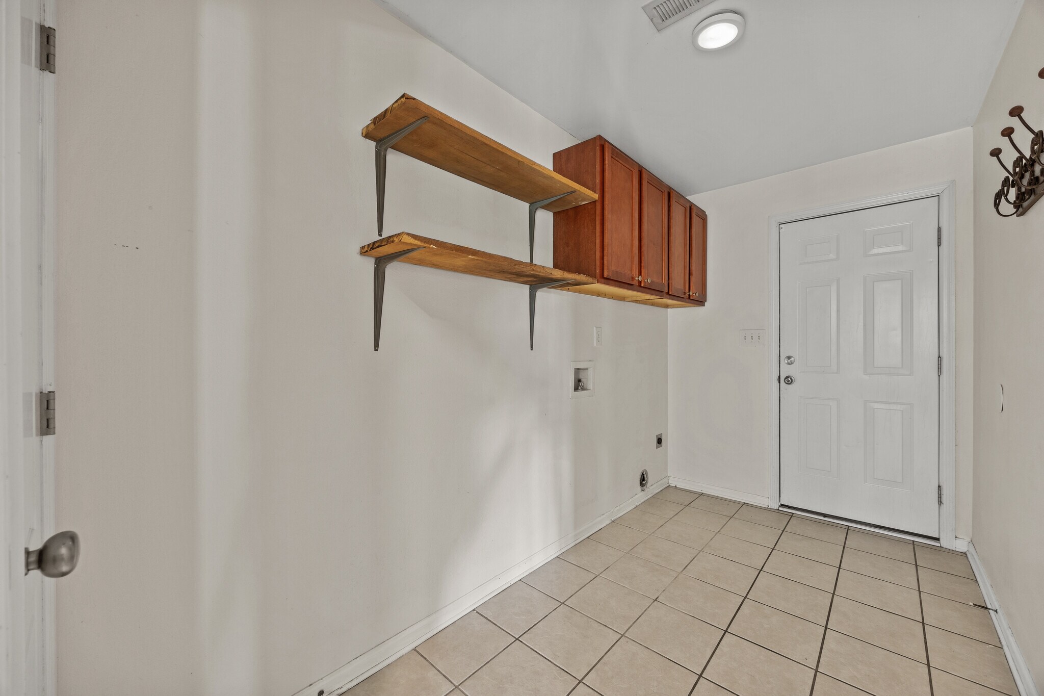 Building Photo - 125 Coldsprings Dr