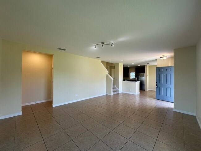 Building Photo - 172 Primrose Dr