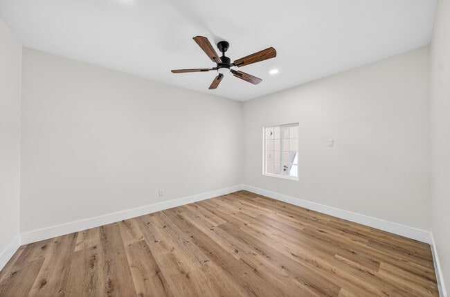 Building Photo - 1667 Valencia Ave