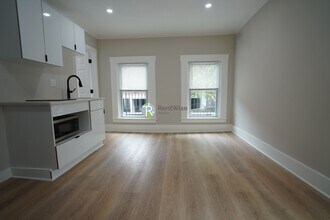Building Photo - 142 Dorchester St