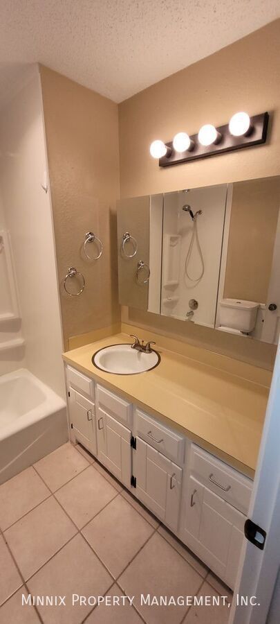 Building Photo - 4620 Itasca St