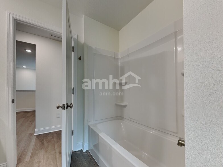 Building Photo - 2543 Feather Crst Dr