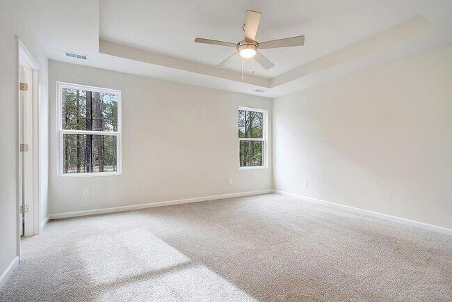 Building Photo - 121 Marigny St