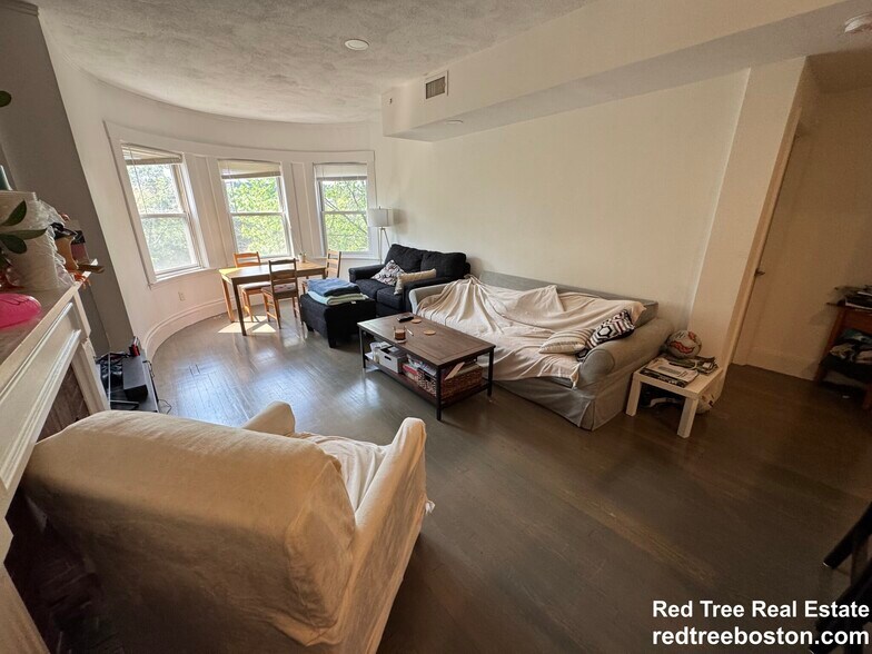 Building Photo - 1408 Beacon St