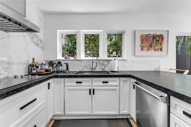 Building Photo - 1826 Fairhaven Pl