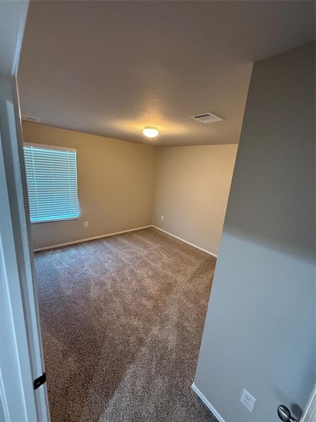 Building Photo - 13105 Brahmin Dr