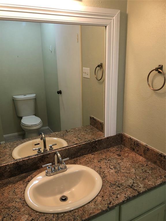 Building Photo - 8416 Seawall Blvd