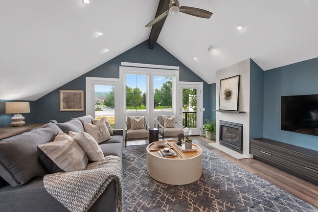 Building Photo - 25 W Birch St