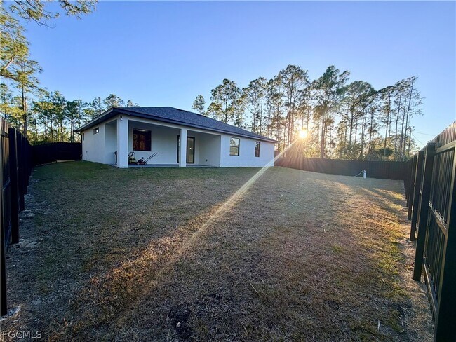 Building Photo - 312 Rosanna Ave