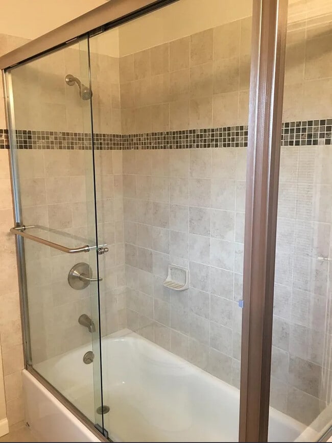 Building Photo - 1444 Highland Blvd