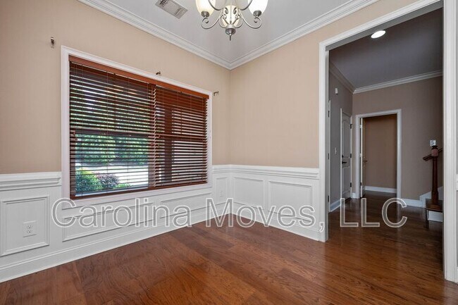 Building Photo - 213B Bell Heather Lane