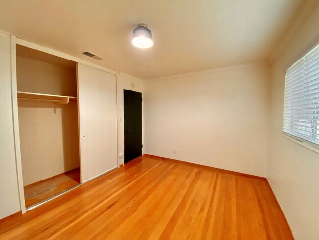 Building Photo - Recently Remodeled 3BD/2BA Southside Downtown Livermore Single-Family Home!