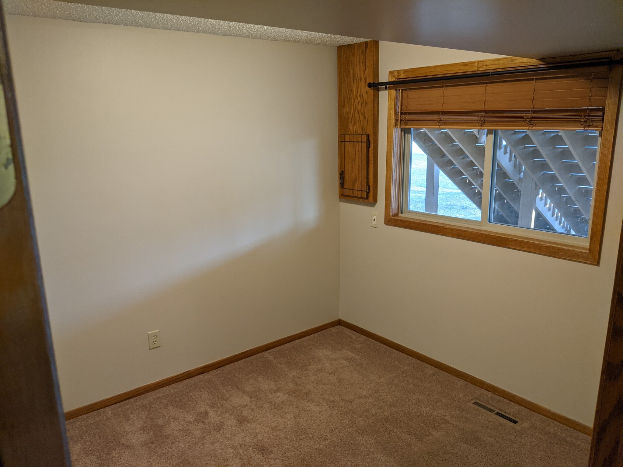 Lower Level Bed #3 - 7644 Woodlawn Dr