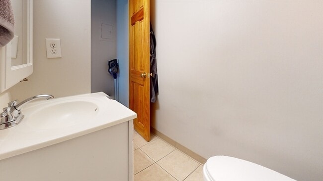 Building Photo - 200 Swanton St